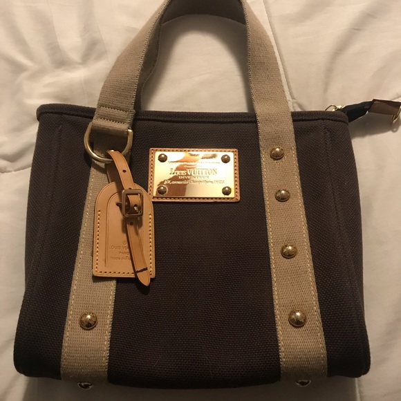 Handbags - Vintage Handbag
